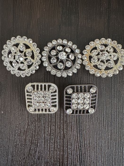 Пуговицы на шубу ,новые