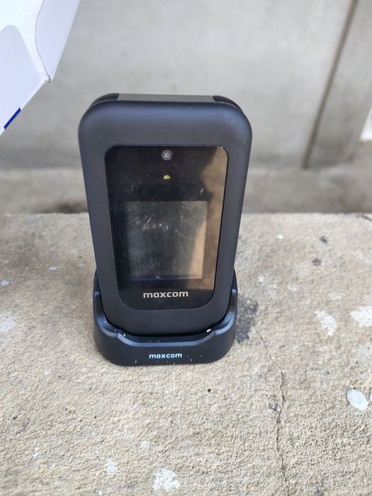 Vând telefon cu clapă