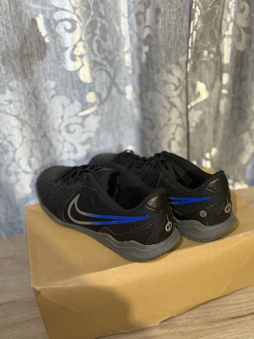 Nike Tiempo Legend 10 Club IC
