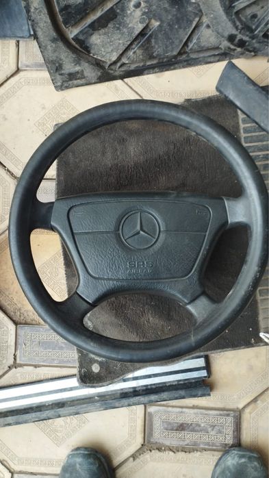Руль 124 мерседес