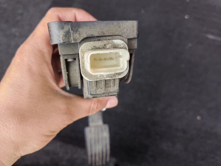 Педал за газта Пежо 307