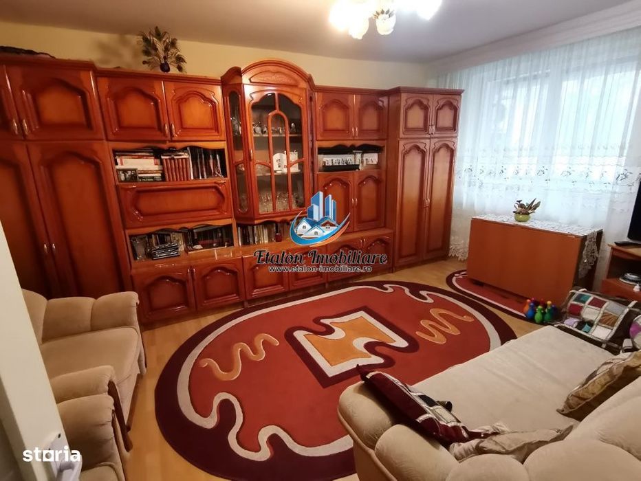 Apartament 3 camere, parter inalt, bloc 1984, zona Muzeu Piatra Neamt
