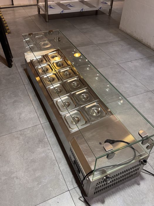 Витринный холодильник саладетта под ингридиенты