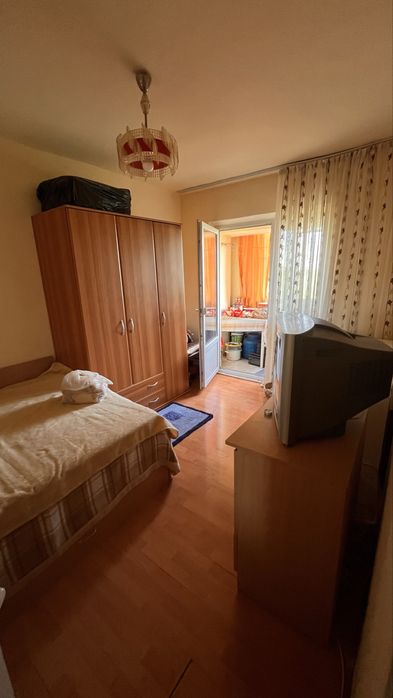 Apartament 3 camere, decomandat, 70 mp, etaj 3/4