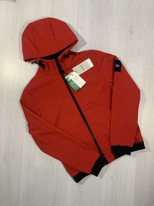 НОВО Calvin klein ветровка guess Nike  суичър jordan adidas tommy