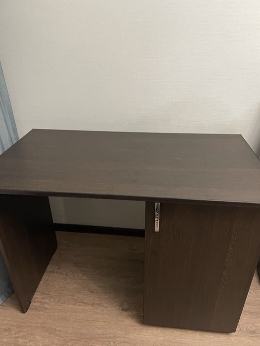 Продам  в отличном состояни стол.