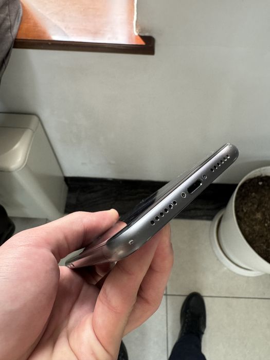 Iphone 11 black 64 gb