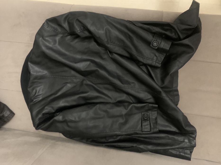 Продается мужская кожаная куртка