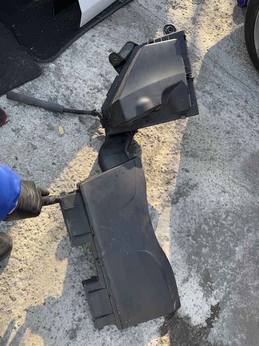 Carcasa filtru aer tubulatura filtru aer bmw e90 e91 e92 e84