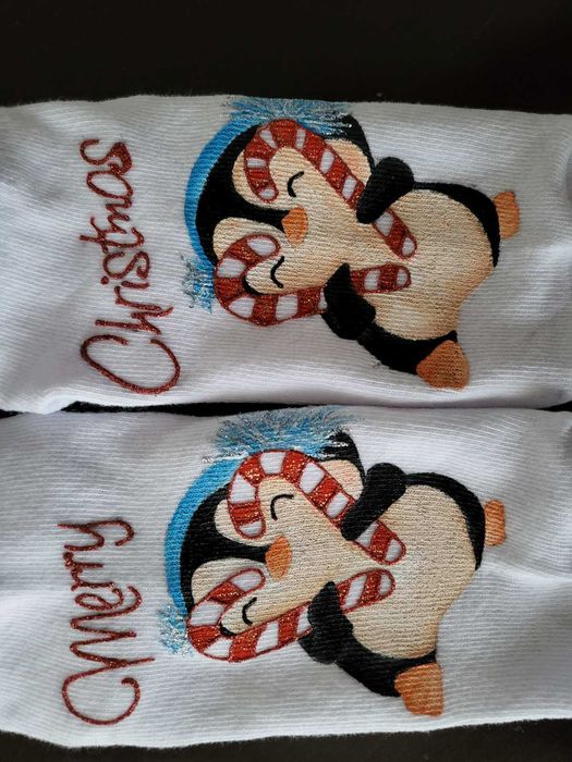 Ръчно рисувани коледни чорапи