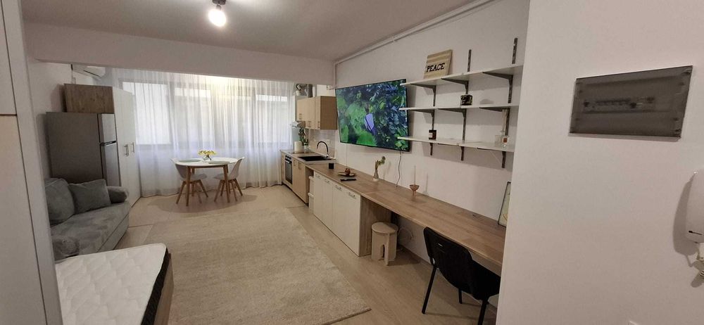 Garsoniera Damaroaia Petrom City visavis Lidl Coralilor, loc parcare