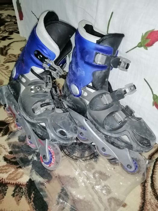 Продаётся ролик хороший состаяния + запасные колёси