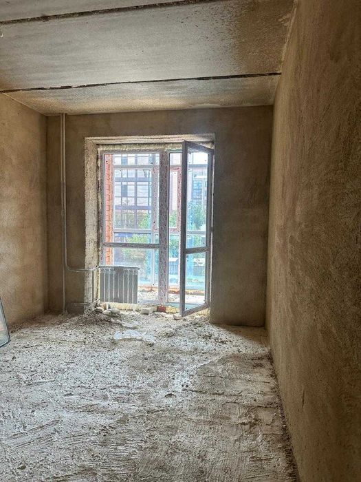 продам 2 комн квартиру в центре