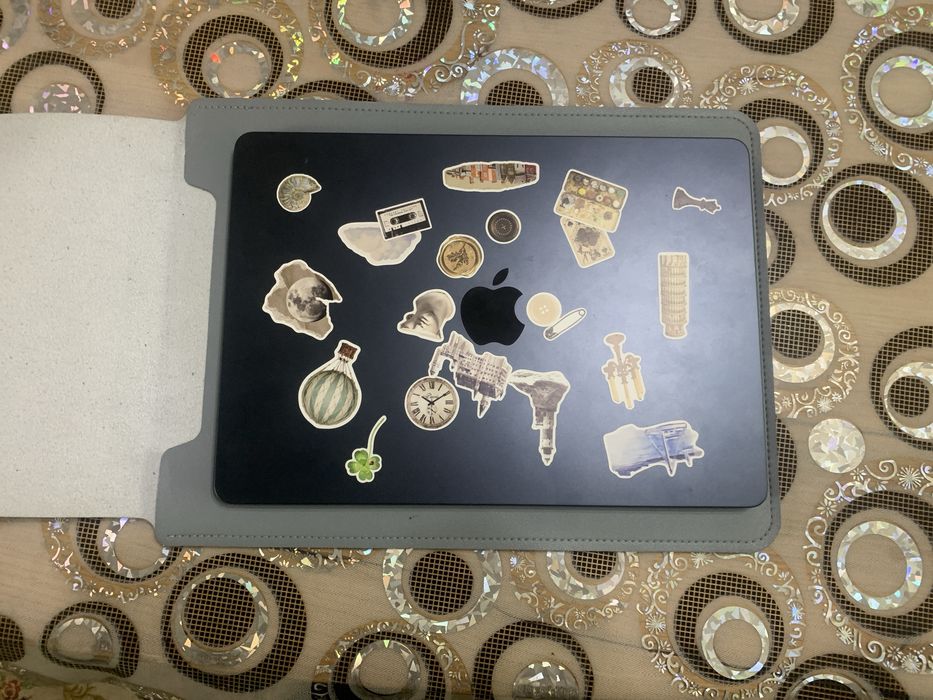 Macbook Air m4 16/256 Срочно Продам!