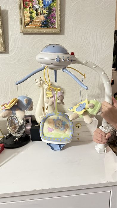 Продам музыкальную карусель на манеж