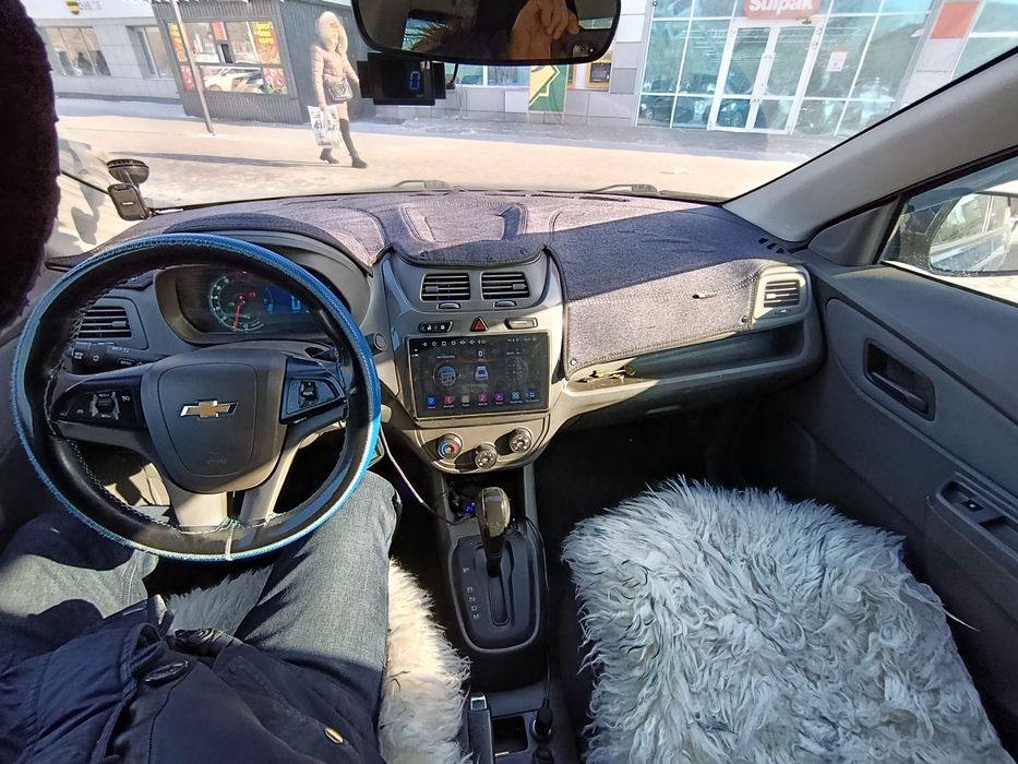 Машину продам ...