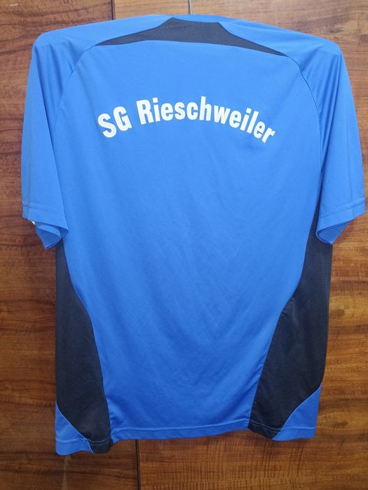 Vând tricou Adidas