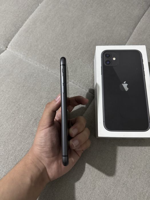 Срочно продаю айфон 11