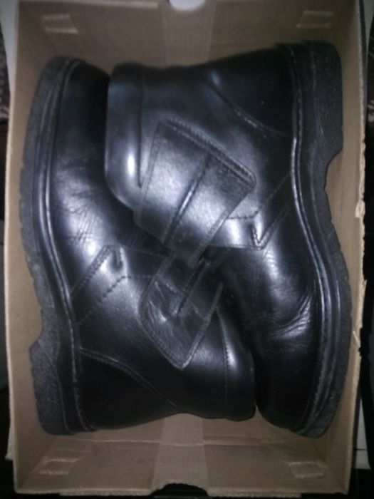 Ghete Noi Piele Naturală 41; vezi restu' foto