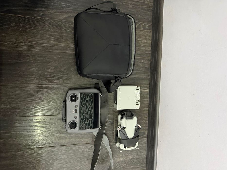 DJI Mini 4 Pro Fly More Combo (DJI RC 2)