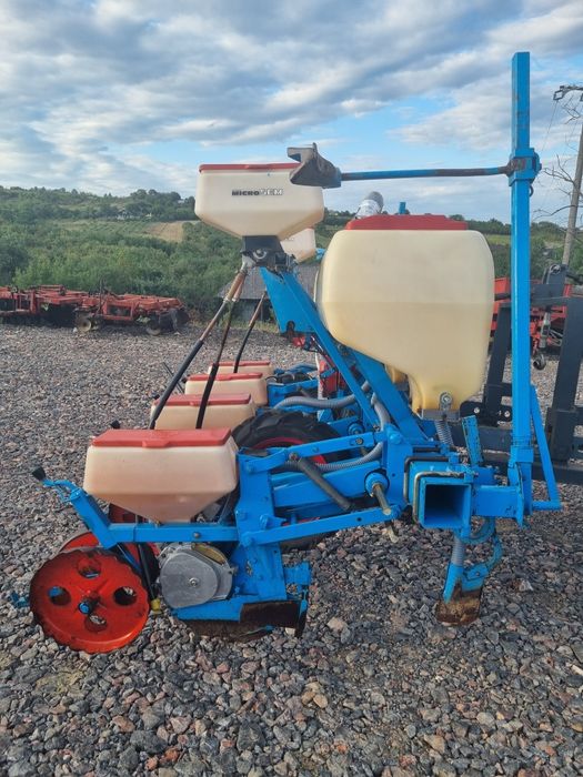 Semanatoare Porumb Monosem PNU 4 sire