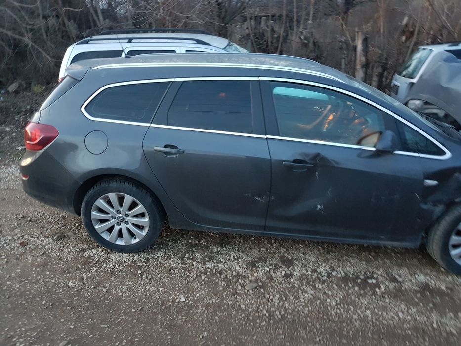 Опел Астра Opel Astra J 1.7 CDTI 110 hp Cosmo 2012 Комби