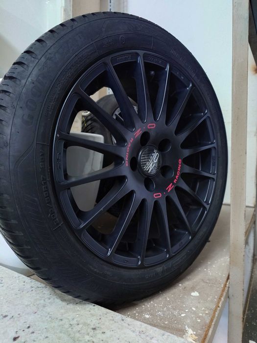 Jante OZ 17" Superleggera Black 5x108 + pneuri 205/55R17 allseason