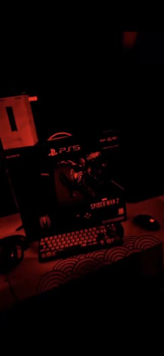 Vând playstation 5 spiderman 2 limited edition