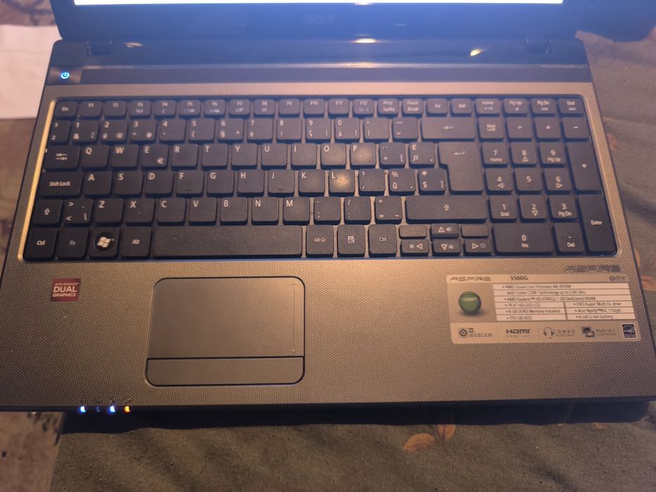 Laptop Acer aspire 5560g