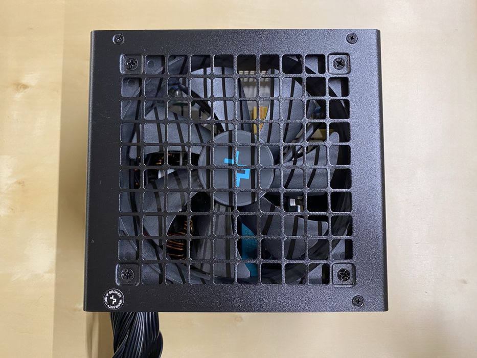 Компютърна кутия със захранване  Deepcool