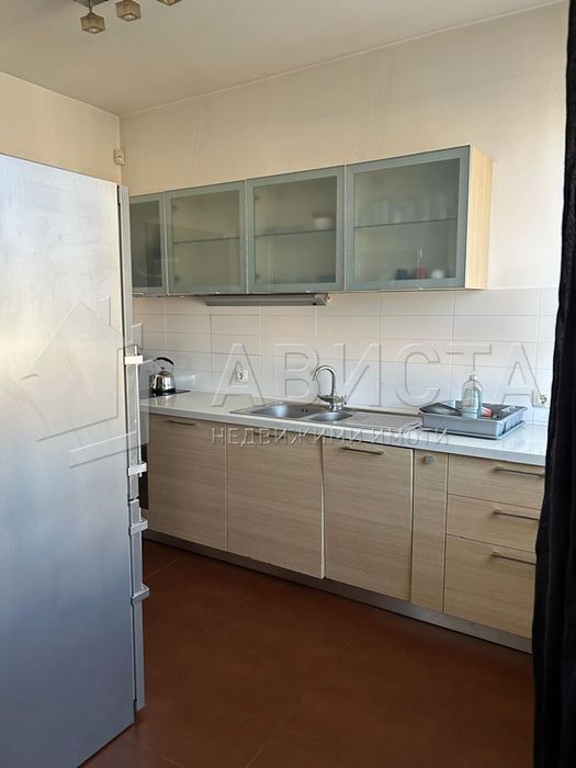 Дава се под наем Тристаен апартамент в София, Център - 120 кв.м за 1020 € - Снимка #9