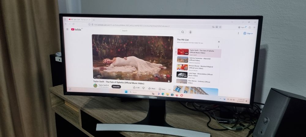 Monitor Samsung 29", S29E790C, ecran curbat, rezolutie 2560x1080