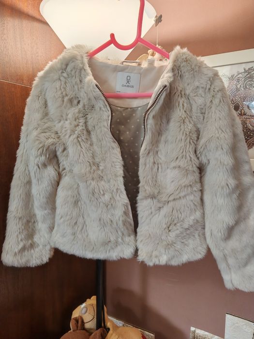 Пухкаво палто за момиченце