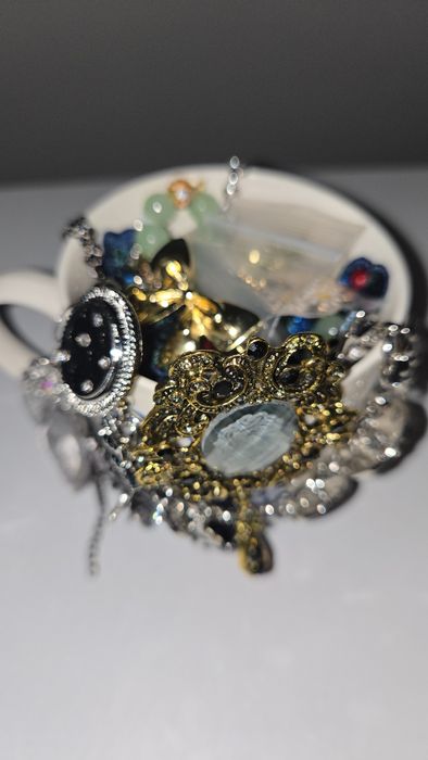 Mistery Jewelry Jar