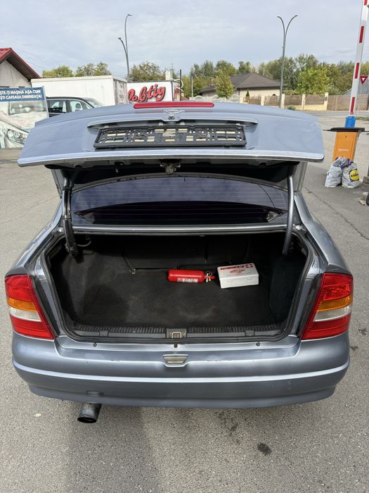 OPEL Astra 2008 — imagine 4