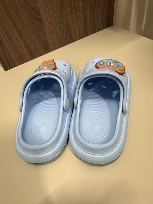 Детские сланцы, кроксы