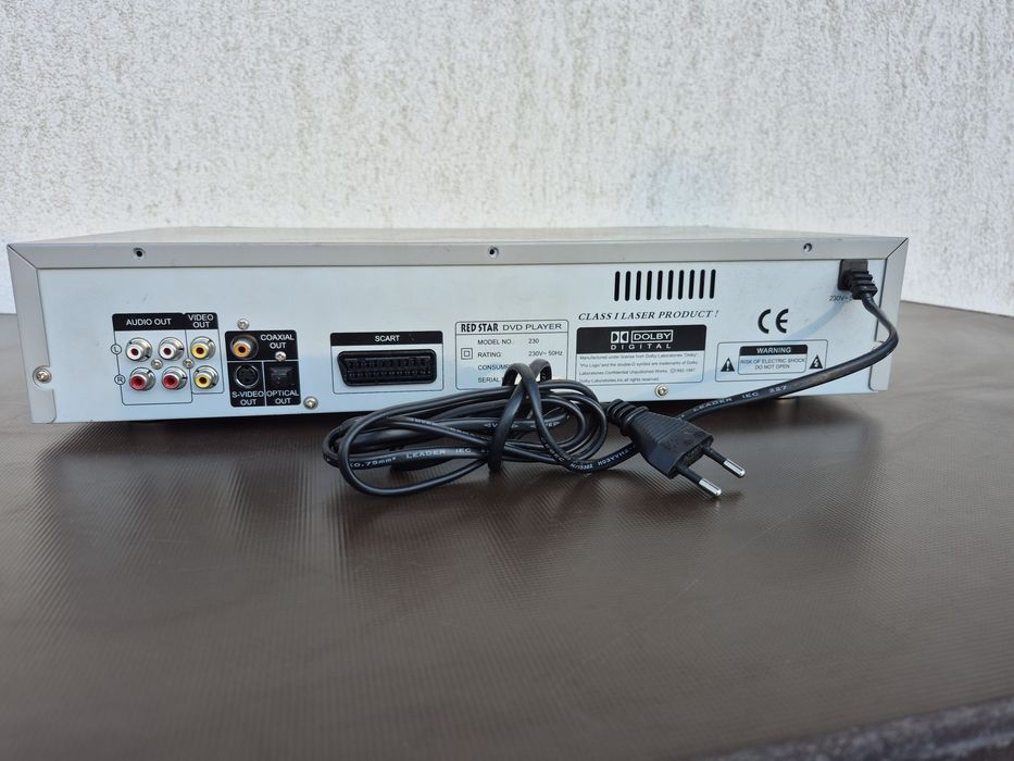 Vand DVD  marca RED STAR model NO.230,CLASS I LASER PRODUCT,made in Slovakia 
Compact disc Digital VCEC


-