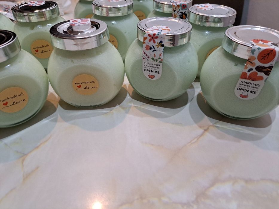 Scrab pt corp cu uleiuri esentiale fara ch