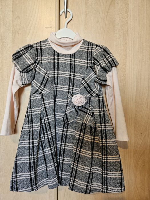 Продам детские вещи для девочки 3-5лет