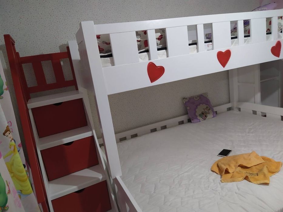 Pat din lemn masiv  1/1 90 160/200 + topogan făcut pe comandă