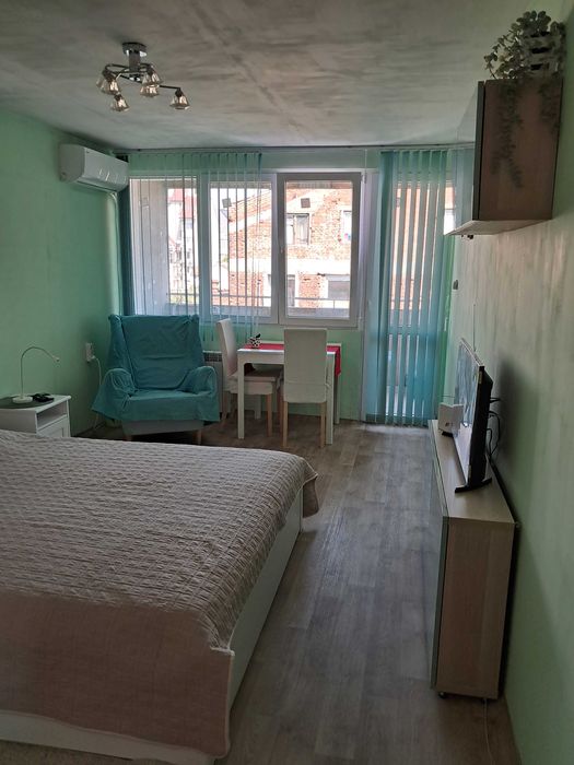 Дава се под наем Едностаен апартамент в София, Център - 42 кв.м за 474.3 € - Снимка #3