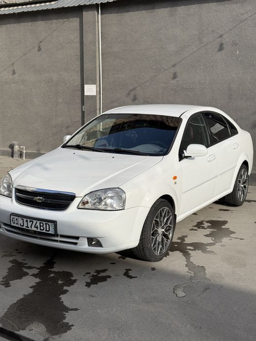 Продается Chevrolet Lacetti 1.8 Автомат, в идеальном состояние