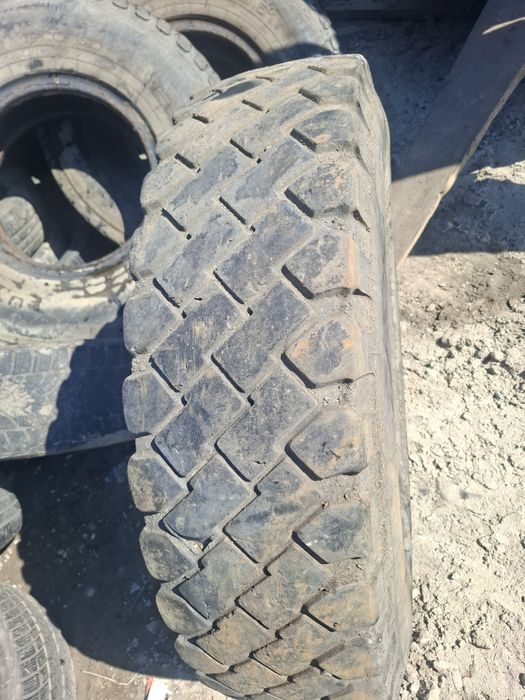 Vand 2 anvelope 11.00 R 20 bune fara defecte