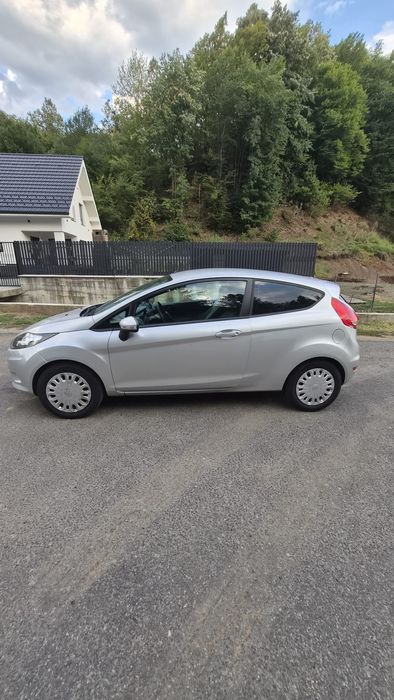 Ford fiesta 1.2 benzina an 2009