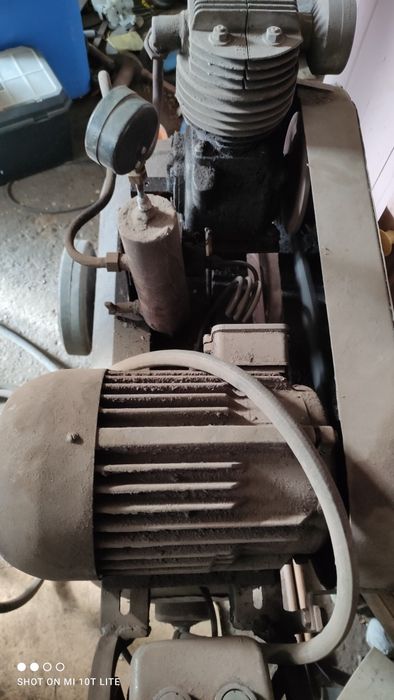 Трифазен компресор