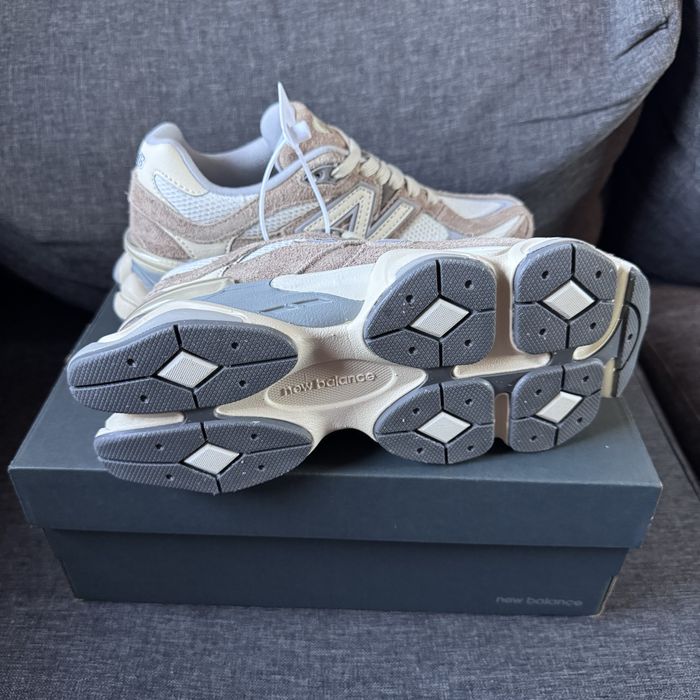 New Balance 9060 beige, mărime: 38