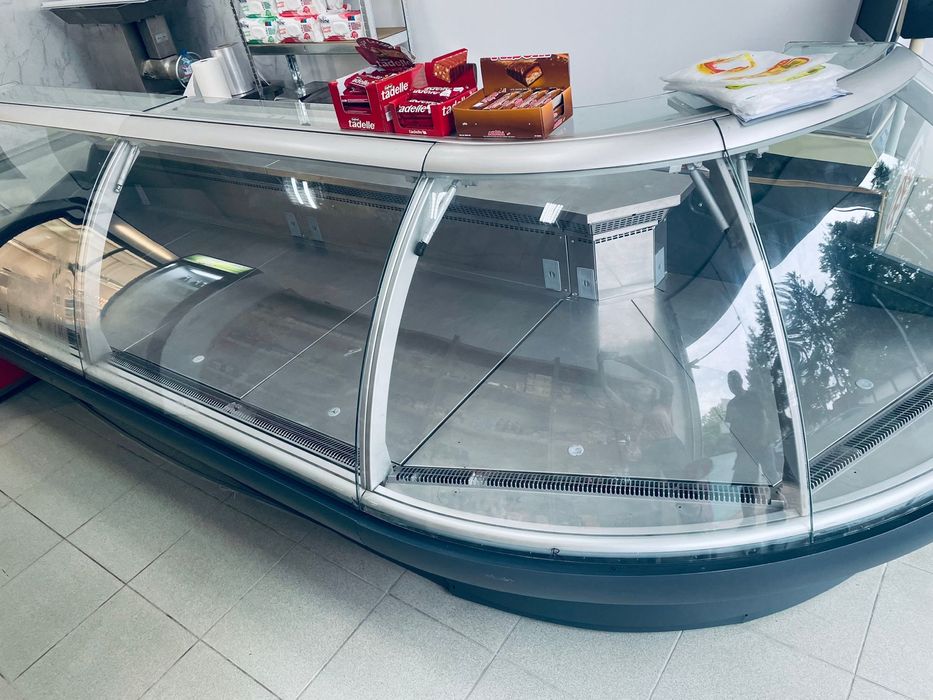 Хладилна витрина 4м