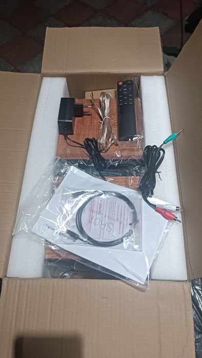 Акустическая система Bookshelf Speaker  Model: SR-01.