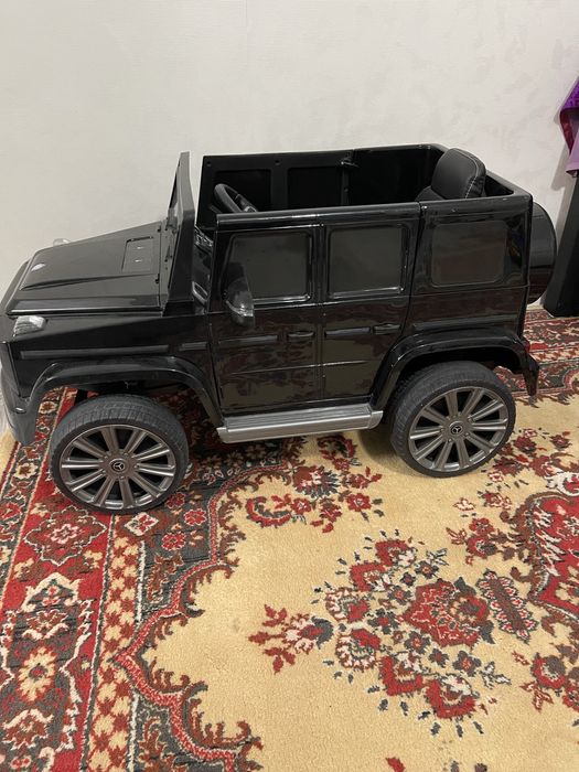 Машинка ездить Мальчику