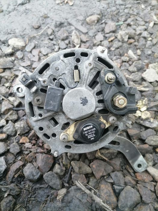 Продам генератор пассат